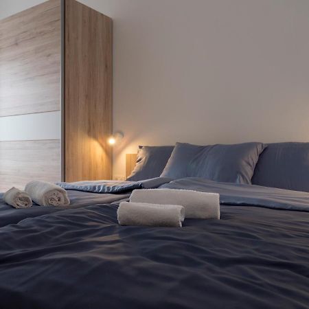 Apartments Aura Deskle Eksteriør bilde