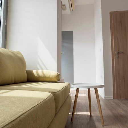 Apartments Aura Deskle Eksteriør bilde