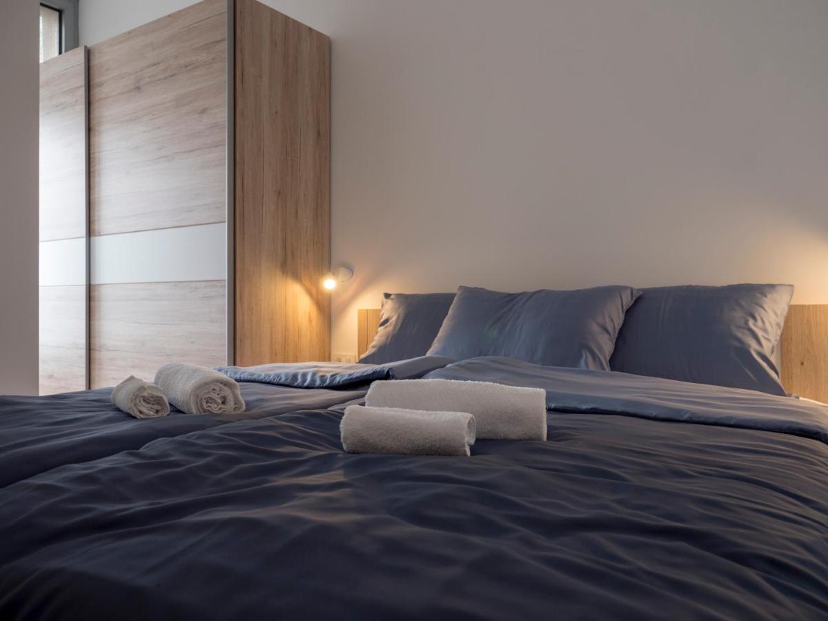 Apartments Aura Deskle Eksteriør bilde