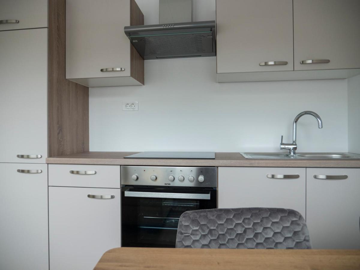 Apartments Aura Deskle Eksteriør bilde