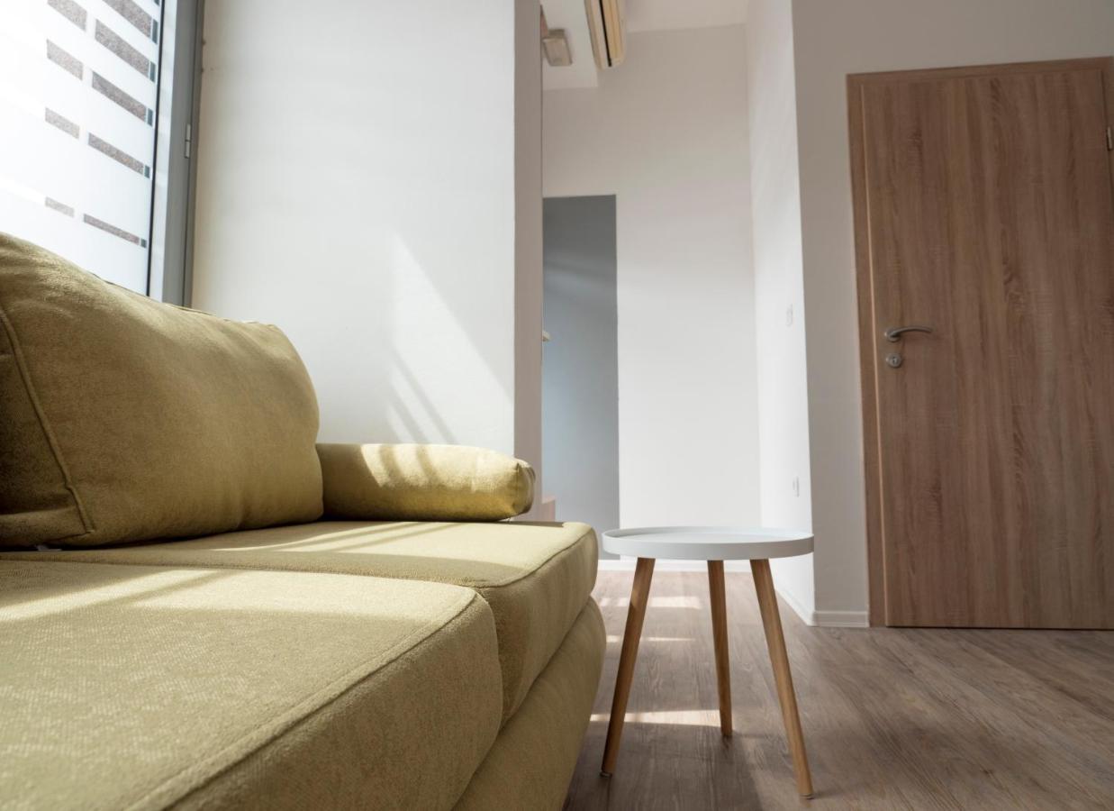 Apartments Aura Deskle Eksteriør bilde