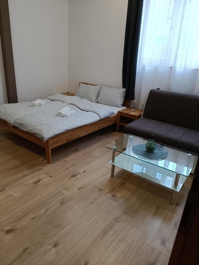 Apartments Aura Deskle Eksteriør bilde